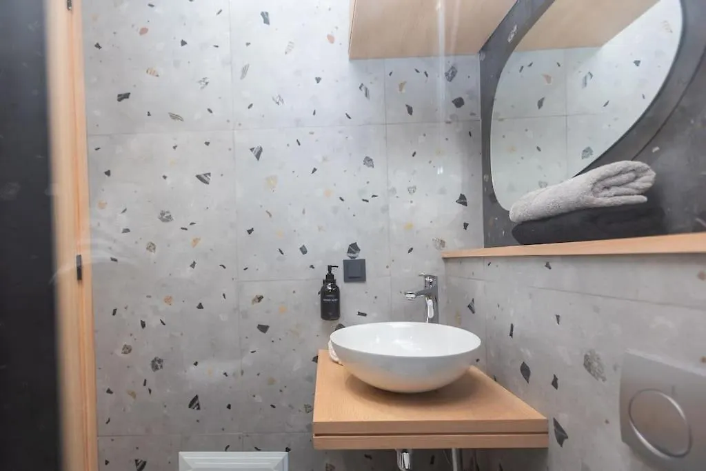 So Chic & Lumineux Appartement Avec Terrasse Ensoleillee Au Coeur De Maarif Quartier Palmier Avec Parking Pres De Tramway Et Restaurants Luigi Casablanca 0*,