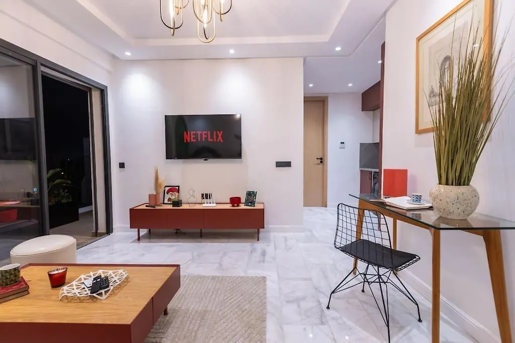 So Chic & Lumineux Appartement Avec Terrasse Ensoleillee Au Coeur De Maarif Quartier Palmier Avec Parking Pres De Tramway Et Restaurants Luigi Casablanca Apartment