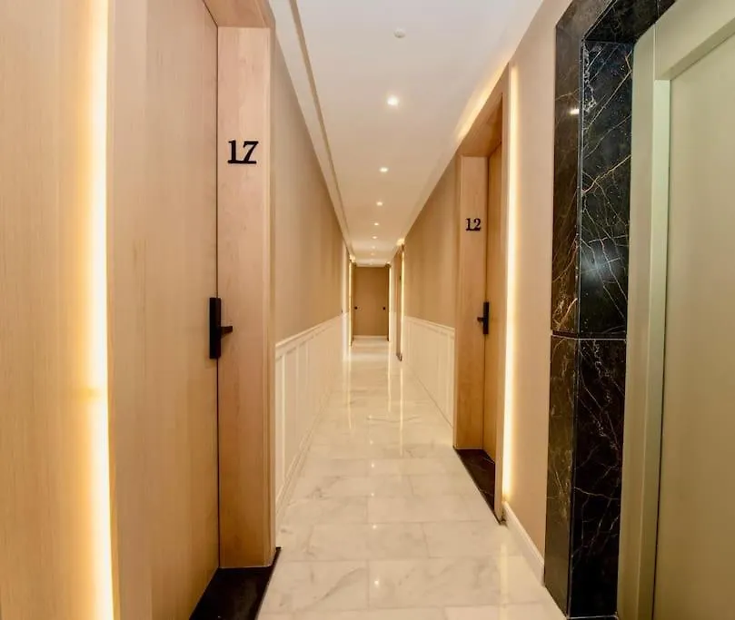 So Chic & Lumineux Appartement Avec Terrasse Ensoleillee Au Coeur De Maarif Quartier Palmier Avec Parking Pres De Tramway Et Restaurants Luigi Casablanca 0*,