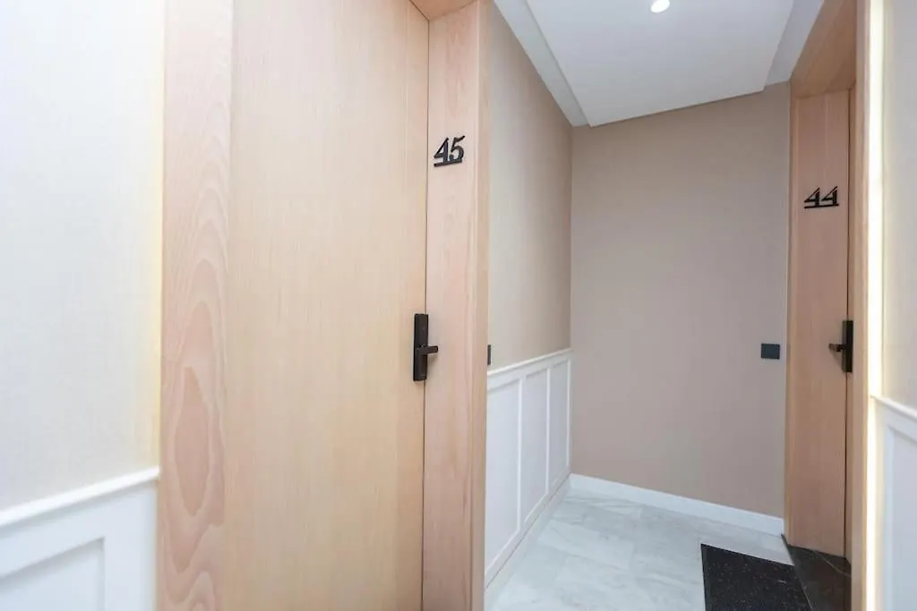 So Chic & Lumineux Appartement Avec Terrasse Ensoleillee Au Coeur De Maarif Quartier Palmier Avec Parking Pres De Tramway Et Restaurants Luigi Casablanca